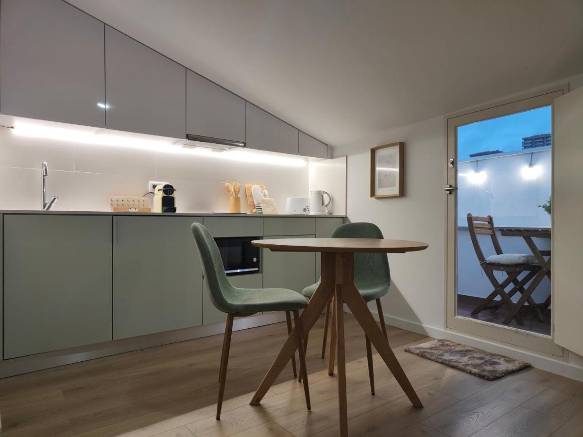Wood Essence Apartment - Cozy Balcony Coimbra Buitenkant foto